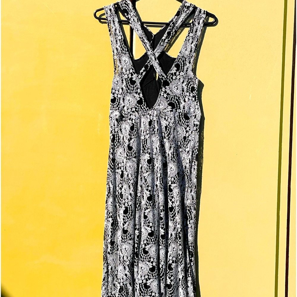 Unique & Flattering Free People dress